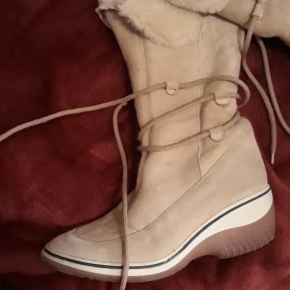 Shoes - Picture 2 of 4